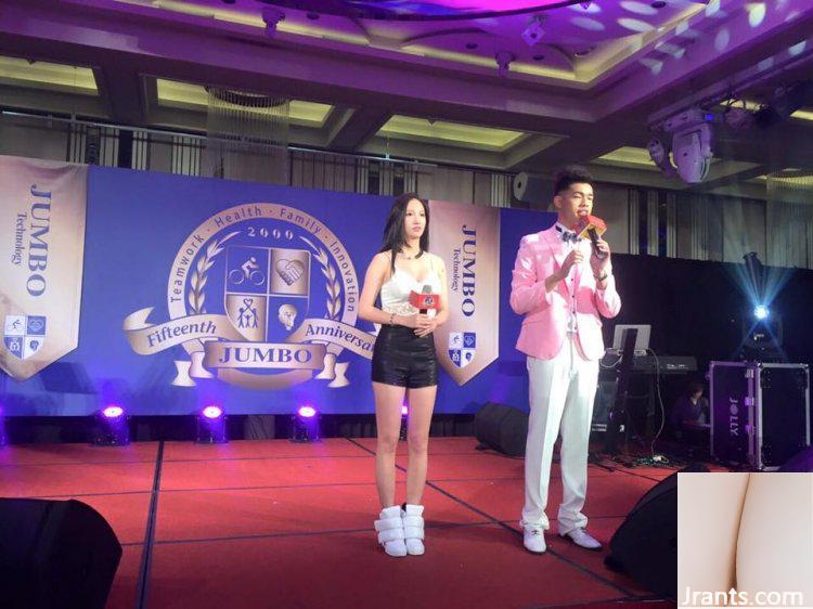 ~Lin Caiti~ Mặc quần rỗng máy quá gợi cảm (25P) - Ảnh 16