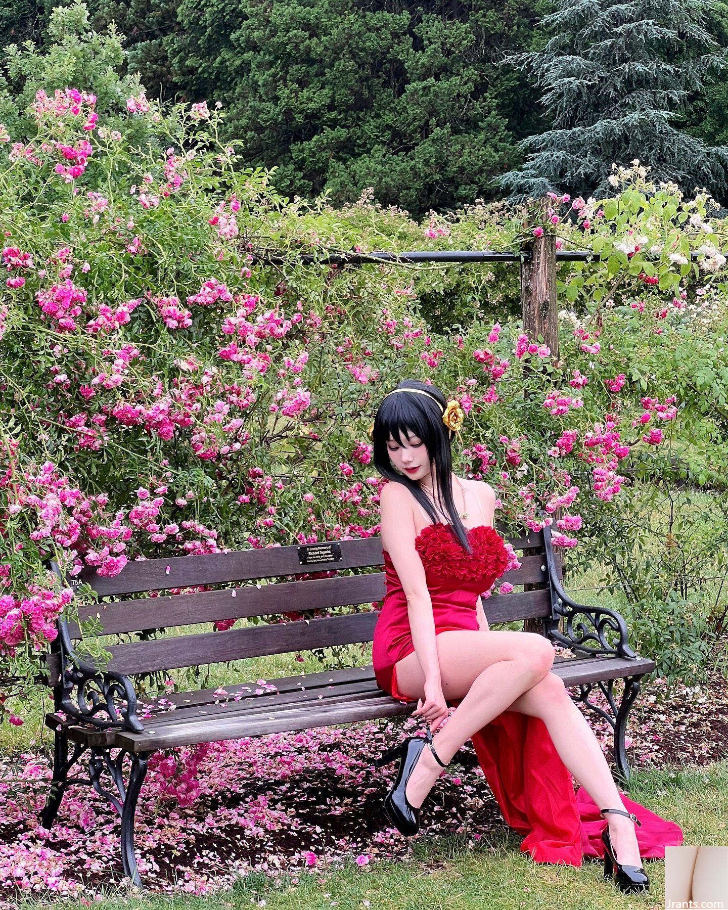 “Hill” gợi cảm đến mức không thể không trông thanh lịch và nóng bỏng (13P! - Ảnh 2