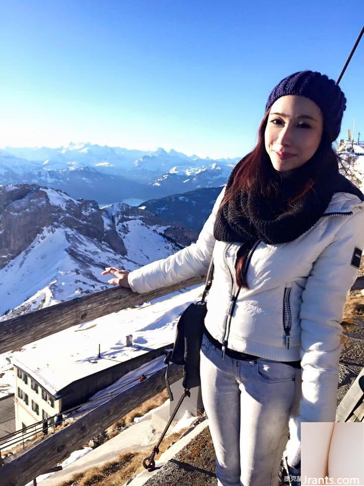 Cô gái yêu dấu ~ Zhang Xiaoyu ~ ăn bánh thấp và để lộ rãnh sâu (27P - Ảnh 10