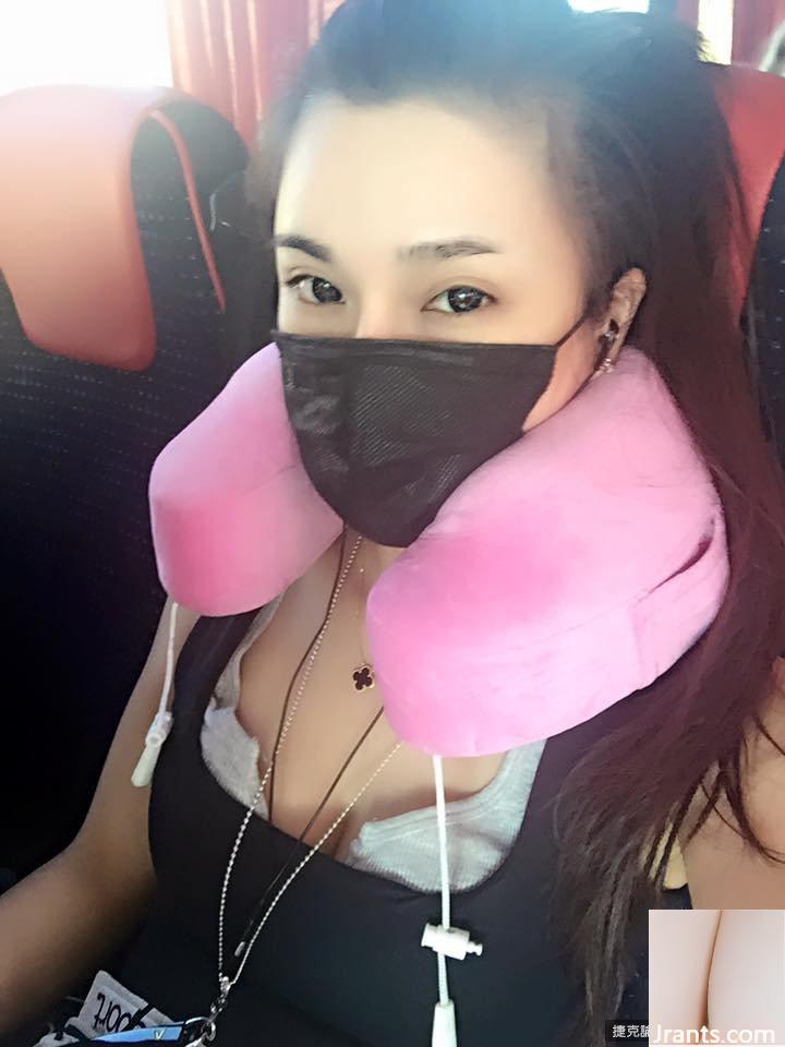 Cô gái yêu dấu ~ Zhang Xiaoyu ~ ăn bánh thấp và để lộ rãnh sâu (27P - Ảnh 12