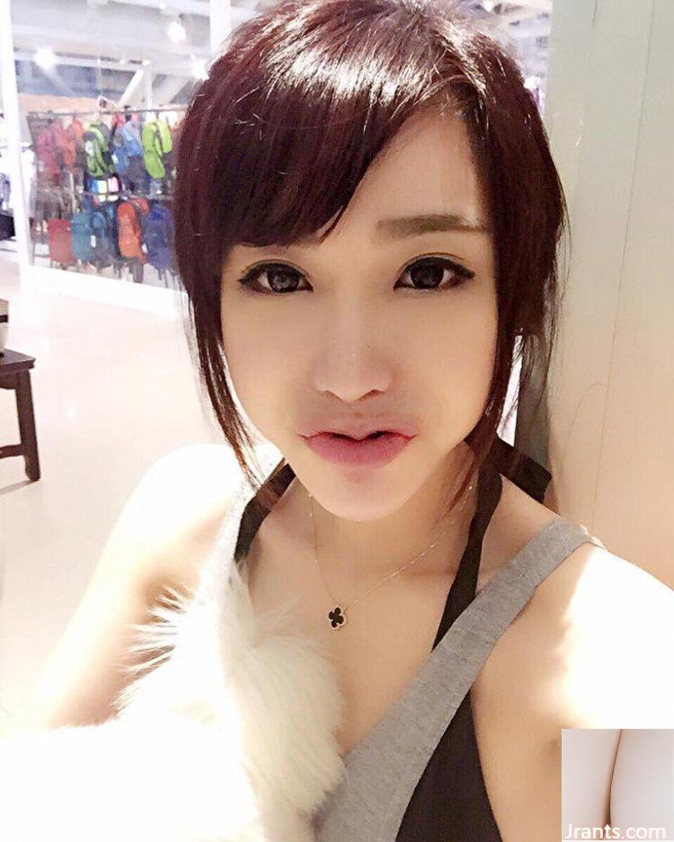 Cô gái yêu dấu ~ Zhang Xiaoyu ~ ăn bánh thấp và để lộ rãnh sâu (27P - Ảnh 17