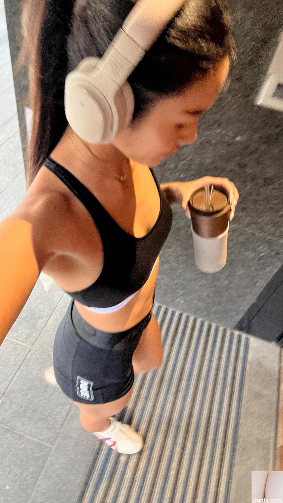 Đường rãnh sâu của Xiaolu “Huang Yujing” có thân hình nóng bỏng, trong sáng và quyến rũ, độ nóng bỏng khỏi bảng xếp hạng (13P) - Ảnh 2