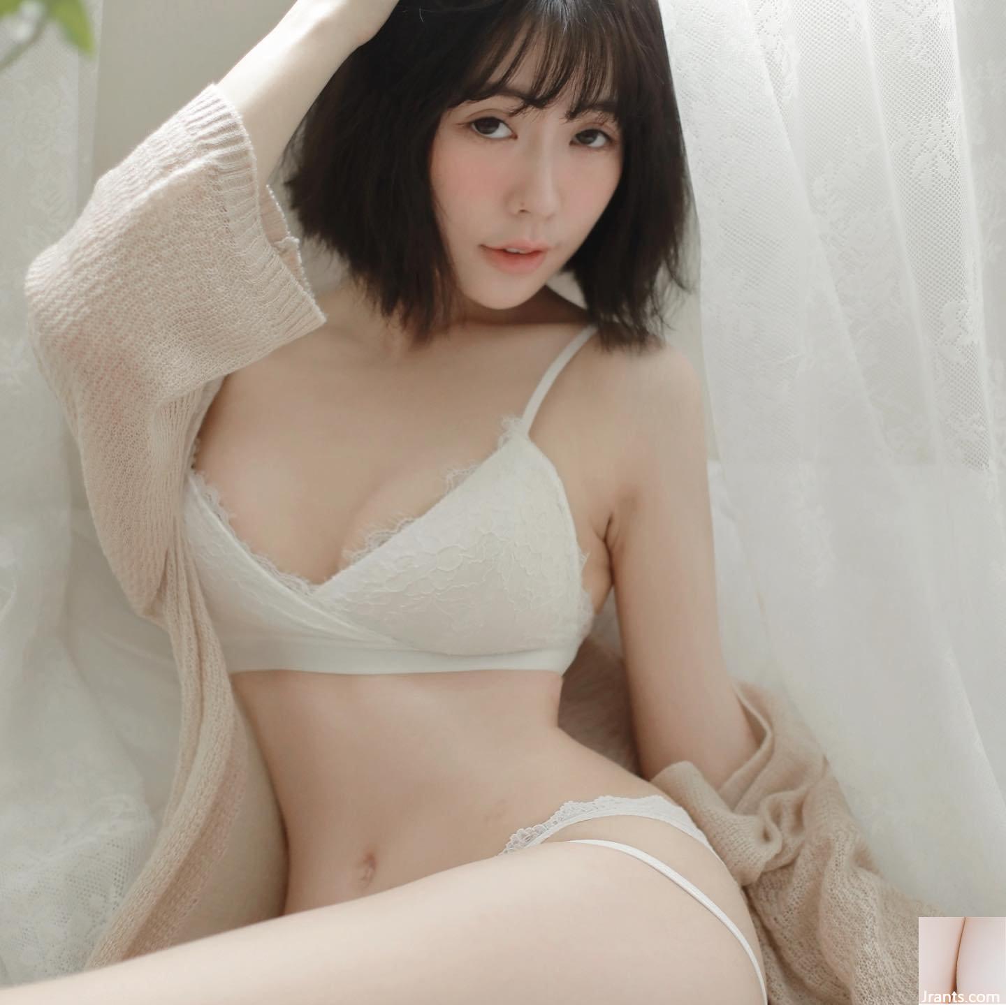 Đường rãnh sâu như tuyết trắng “Thầy Fang Cen” có khí chất gợi cảm và dáng người hung dữ ẩn giấu (15P) - Ảnh 15