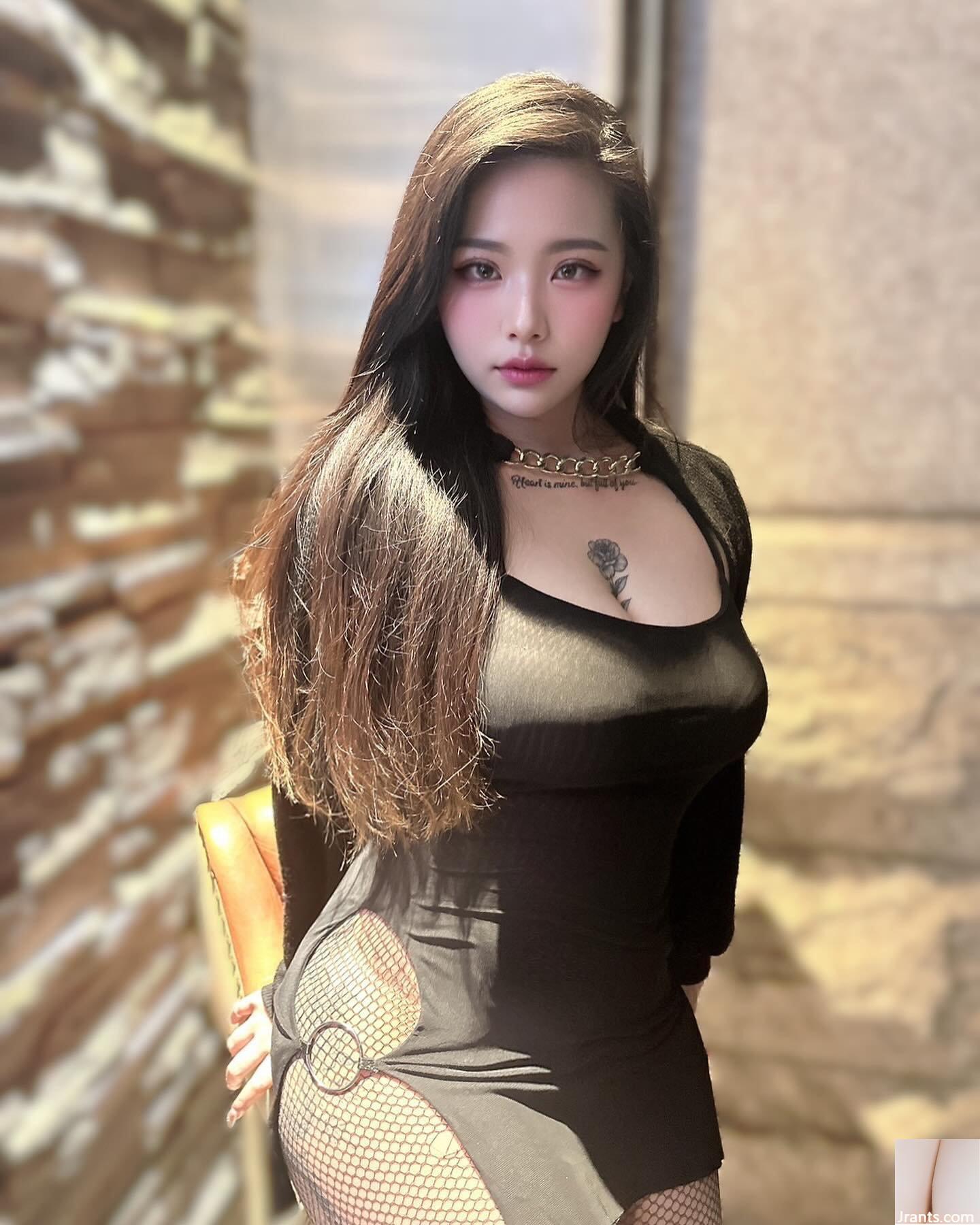 Những đường cong quyến rũ của “Mumu” trắng trẻo và dịu dàng, chỉ cần nhìn vào là không thể giấu được sự phấn khích (18P) - Ảnh 13