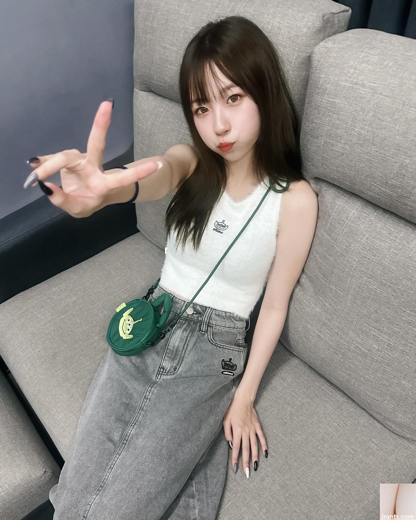 Vòng eo hoàn hảo “Tầng một” làn da siêu trắng và mềm mại, bộ ngực đẹp sẵn sàng lộ diện (13P) - Ảnh 13