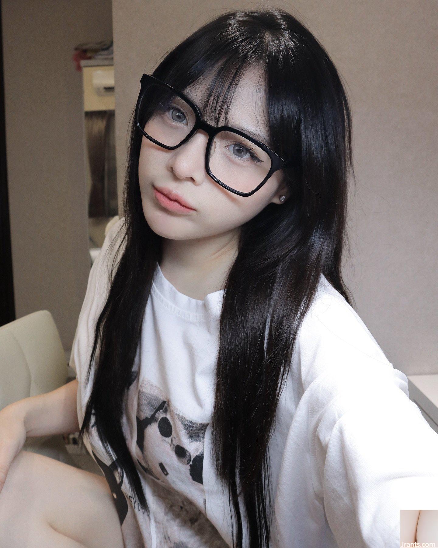 Người đẹp gợi cảm “Ru.Rumei” có đôi tất thiên thần và dáng người săn chắc vô cùng quyến rũ (16P) - Ảnh 16