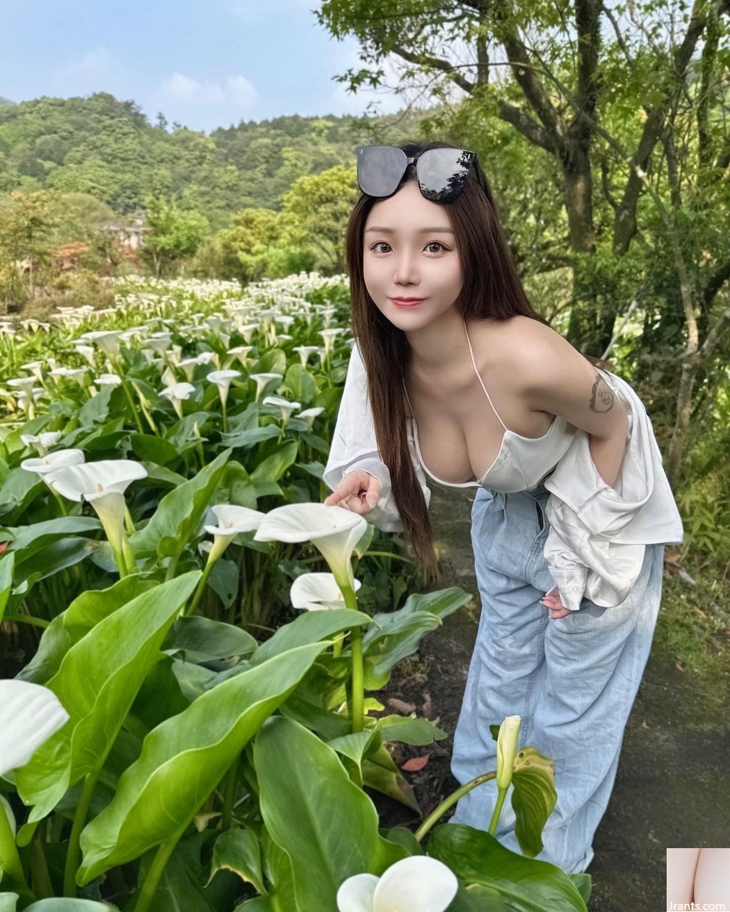 Ai có thể chịu nổi cô gái có khí chất ngọt ngào “Meng Meng Meng” với đủ kiểu ngực nóng bỏng và nụ cười ngọt ngào (16P) - Ảnh 15