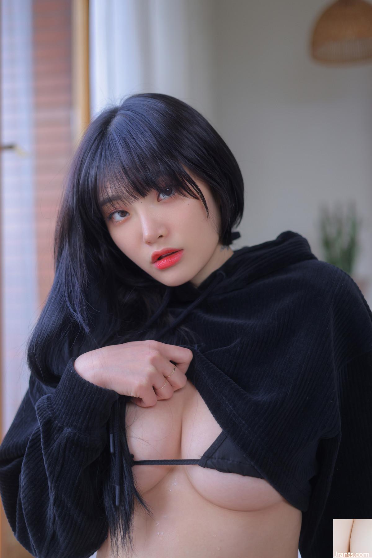 (Sula He0}) Cô gái Hàn Quốc khoe bộ ngực săn chắc và xinh đẹp trong bộ nội y màu đen (55P) - Ảnh 39