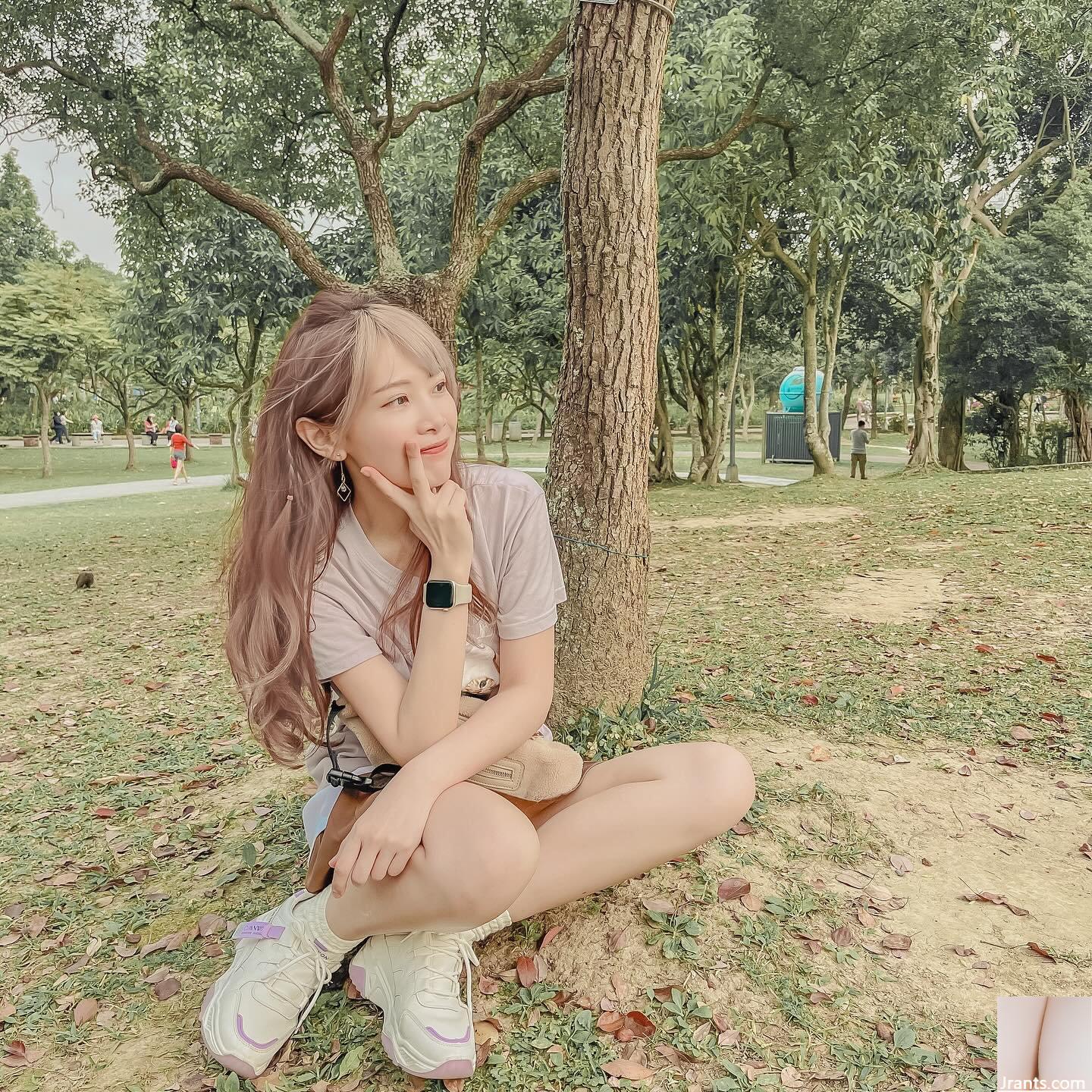 Bộ ngực đẹp của ca sĩ hot girl “黄?(_ Likky” sẵn sàng để lộ trước mặt vợ, hấp dẫn quá (10P) - Ảnh 4