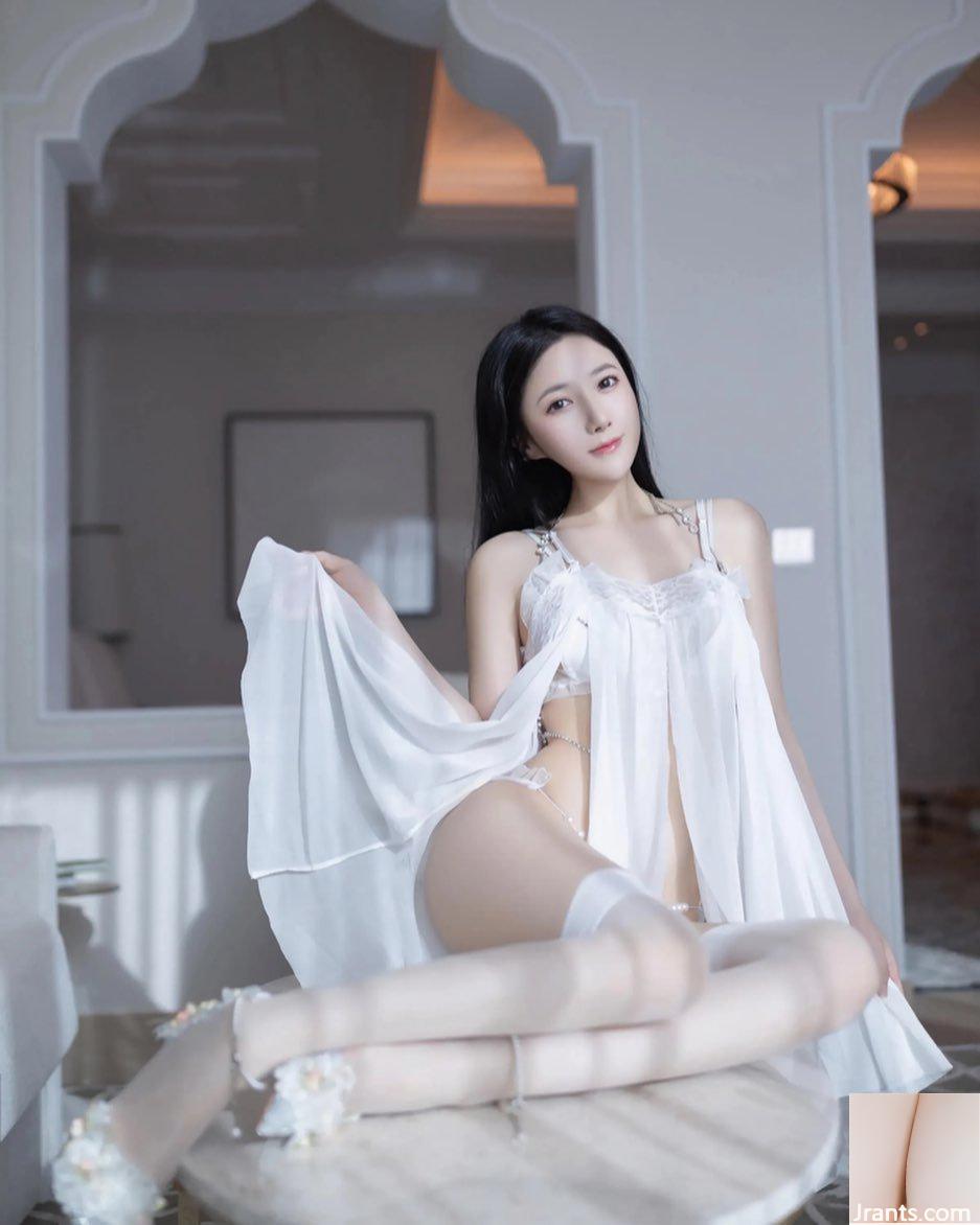 Khí chất tươi tắn (Fishyuyu” có dáng người đỉnh cao khiến bạn muốn bay bổng (17P)