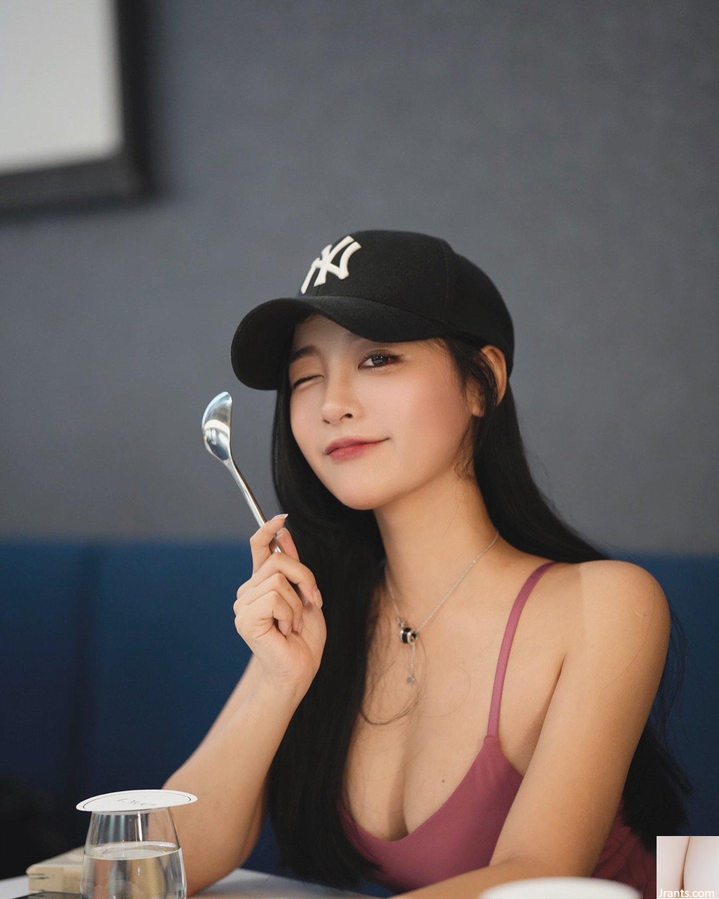 Nàng tiên giáng trần “Zeng Xiangling”, vị thần lai Đài Loan và Thái Lan có ngoại hình thực sự hoàn hảo (20P) - Ảnh 3