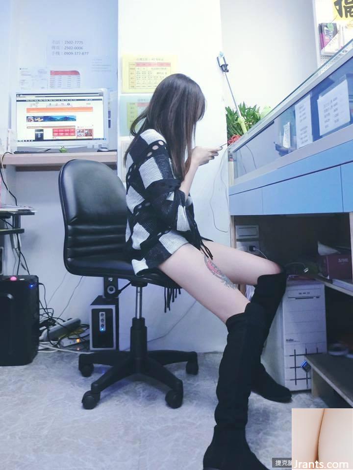 Đăng ảnh Facebook khoe Bắc bán cầu! Cho các bạn ngắm gái xinh Lin Ruo với hình xăm độc đáo đang yêu (11P) - Ảnh 7