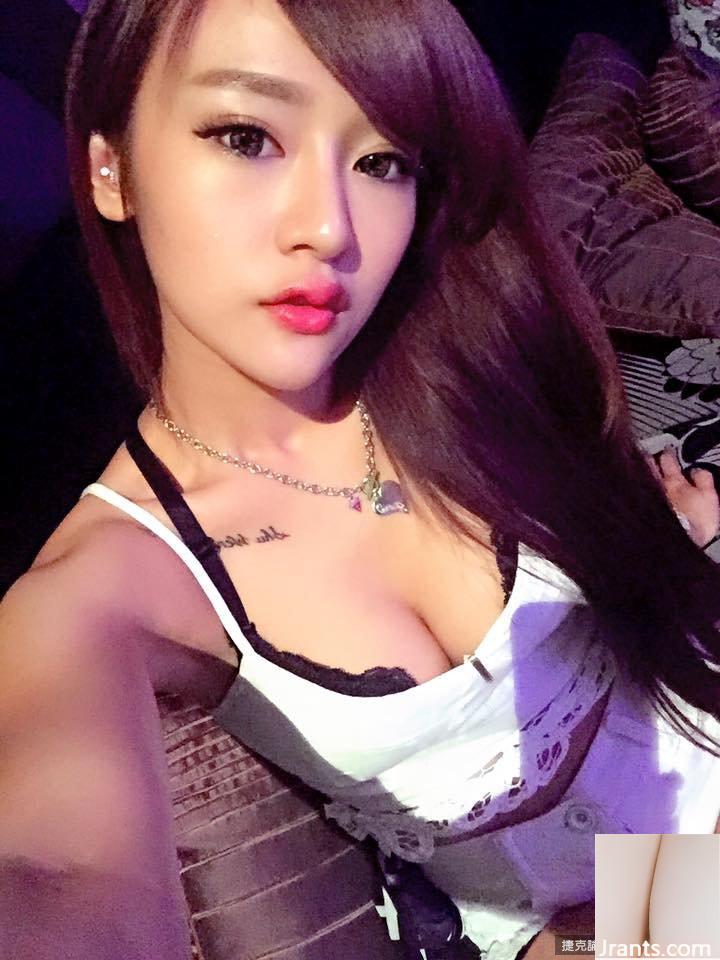 Nữ vũ công hộp đêm nóng bỏng ~ Chen Mei (Paipai Benben) ~ Cô ấy siêu quyến rũ trong bộ váy đen bó sát với bộ ngực khủng và vòng eo thon gọn!! - Ảnh 11