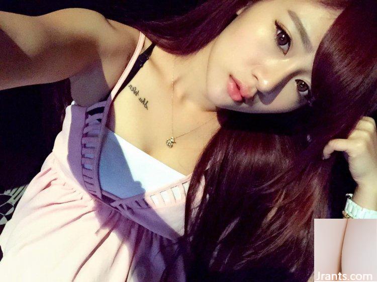 Nữ vũ công hộp đêm nóng bỏng ~ Chen Mei (Paipai Benben) ~ Cô ấy siêu quyến rũ trong bộ váy đen bó sát với bộ ngực khủng và vòng eo thon gọn!! - Ảnh 15