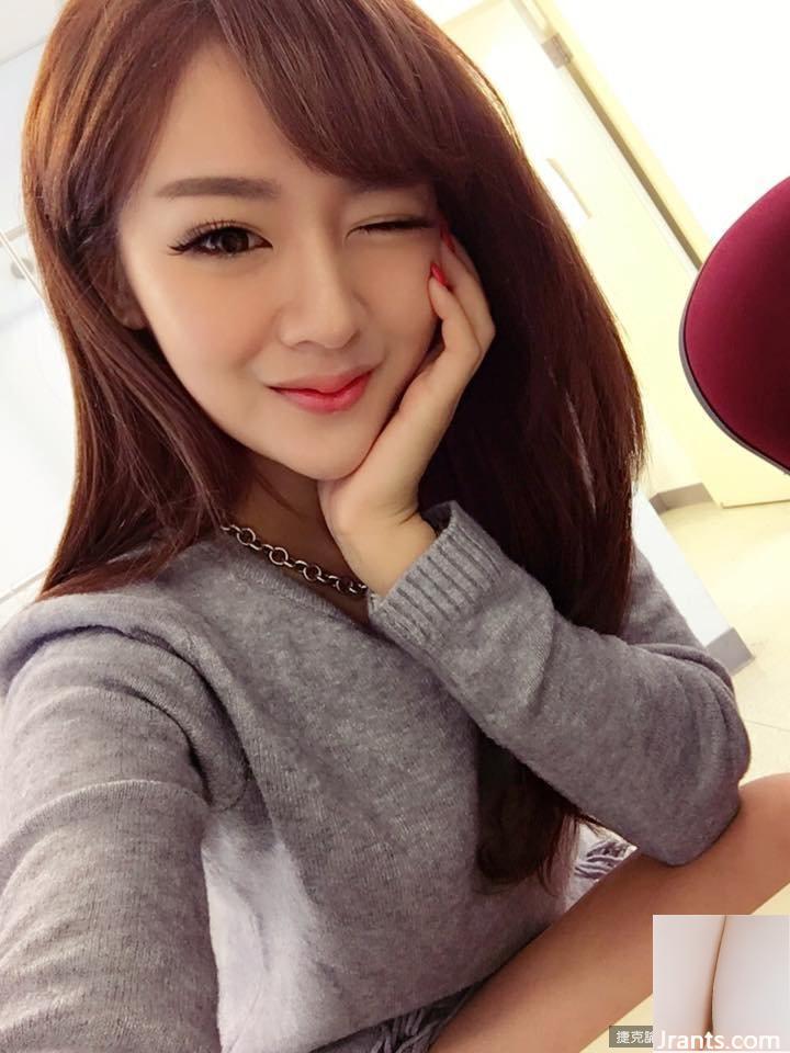 Nữ vũ công hộp đêm nóng bỏng ~ Chen Mei (Paipai Benben) ~ Cô ấy siêu quyến rũ trong bộ váy đen bó sát với bộ ngực khủng và vòng eo thon gọn!! - Ảnh 41