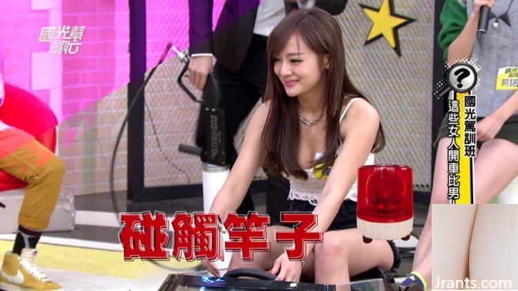 Nữ vũ công hộp đêm nóng bỏng ~ Chen Mei (Paipai Benben) ~ Cô ấy siêu quyến rũ trong bộ váy đen bó sát với bộ ngực khủng và vòng eo thon gọn!! - Ảnh 48