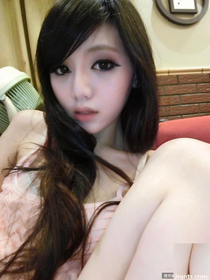 Cô gái có làn da trắng, dáng mảnh mai và đôi chân dài ~ Zhang Rongrong ~ bờ vai thon và bộ ngực thon, thật gợi cảm (61P) - Ảnh 2