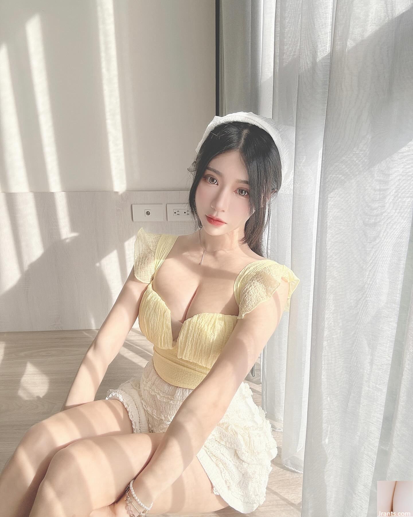 Cô gái xinh đẹp ngọt ngào “Kaiyun” có nụ cười ngọt ngào, sự cám dỗ trong sáng – sự hài lòng đầu tiên (20P)