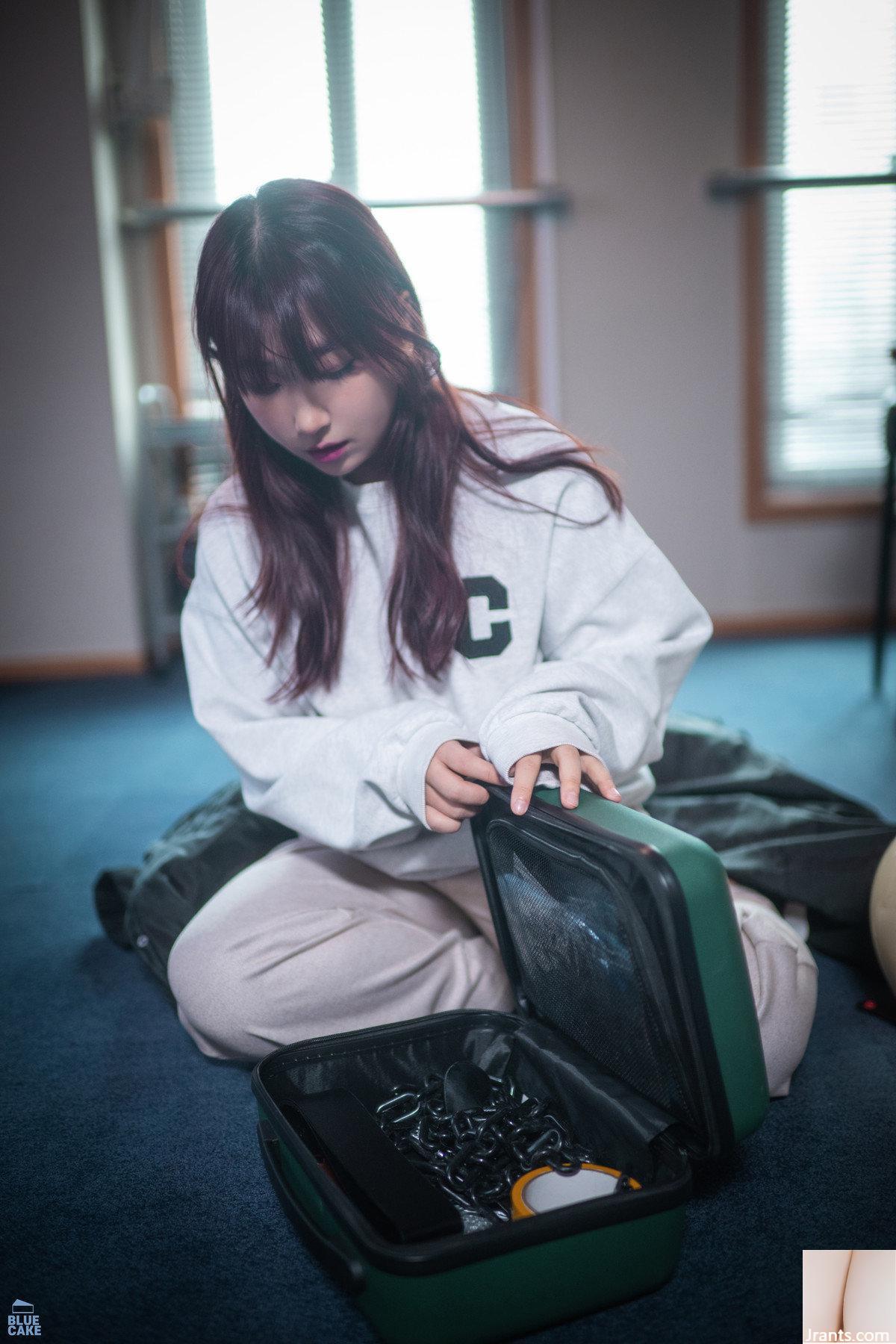 (Ggubbu) Càng nhìn dáng người bụ bẫm của cô ấy, cô ấy càng trở nên sừng sỏ (40P) - Ảnh 3