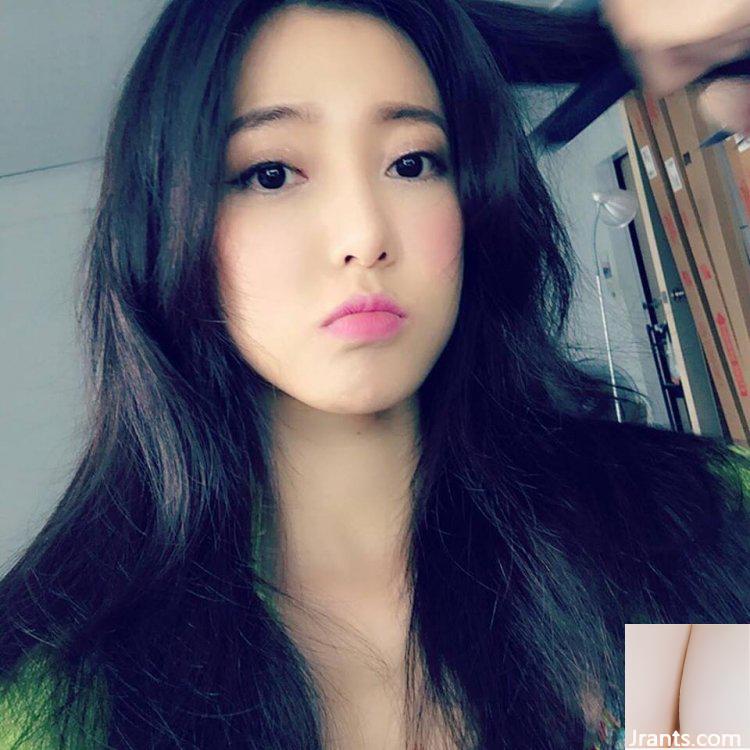 ~Mico Zhang Weichun~ Selfie từ trên xuống dưới lộ rãnh đôi gợi cảm, siêu đẹp (21P) - Ảnh 10
