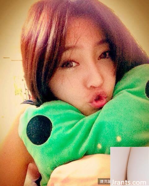 ~Mico Zhang Weichun~ Selfie từ trên xuống dưới lộ rãnh đôi gợi cảm, siêu đẹp (21P) - Ảnh 7