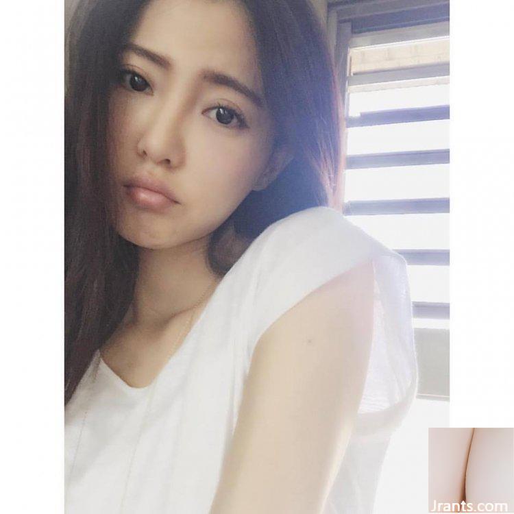 ~Mico Zhang Weichun~ Selfie từ trên xuống dưới lộ rãnh đôi gợi cảm, siêu đẹp (21P) - Ảnh 8