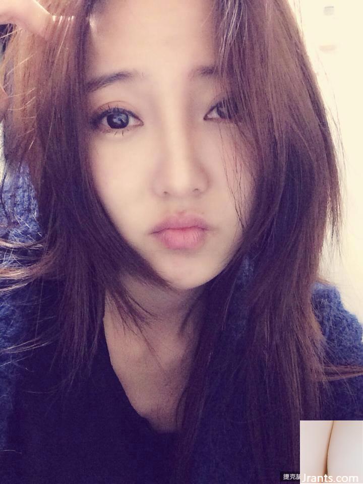 ~Mico Zhang Weichun~ Selfie từ trên xuống dưới lộ rãnh đôi gợi cảm, siêu đẹp (21P) - Ảnh 9