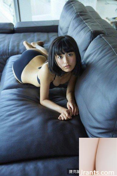 Ruriko Kojima (22) Cô gái xinh đẹp tóc đen mặc bikini đen (15P) - Ảnh 15