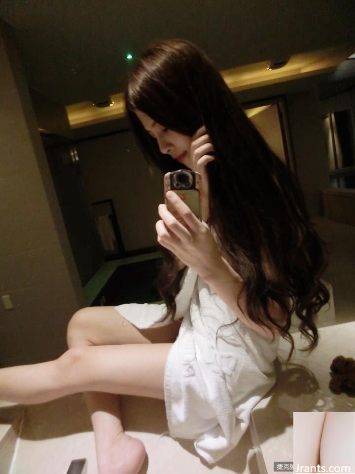 Bộ ảnh nội y gợi cảm của vợ siêu chuẩn Qiu Xi (19P) - Ảnh 18