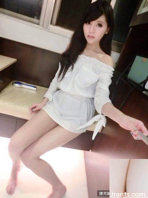 ~Zhang Rongrong~Vai thon, ngực nhỏ, thật gợi cảm (61P) - Ảnh 13