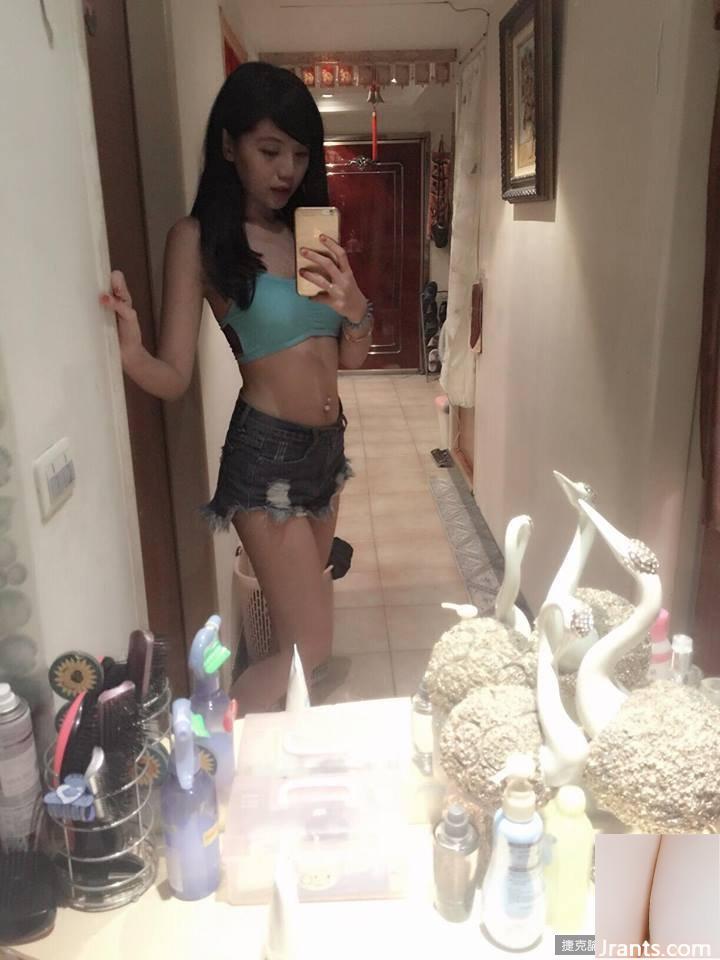 ~Zhang Rongrong~Vai thon, ngực nhỏ, thật gợi cảm (61P) - Ảnh 33