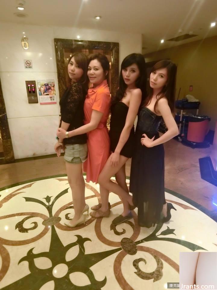 ~Zhang Rongrong~Vai thon, ngực nhỏ, thật gợi cảm (61P) - Ảnh 34