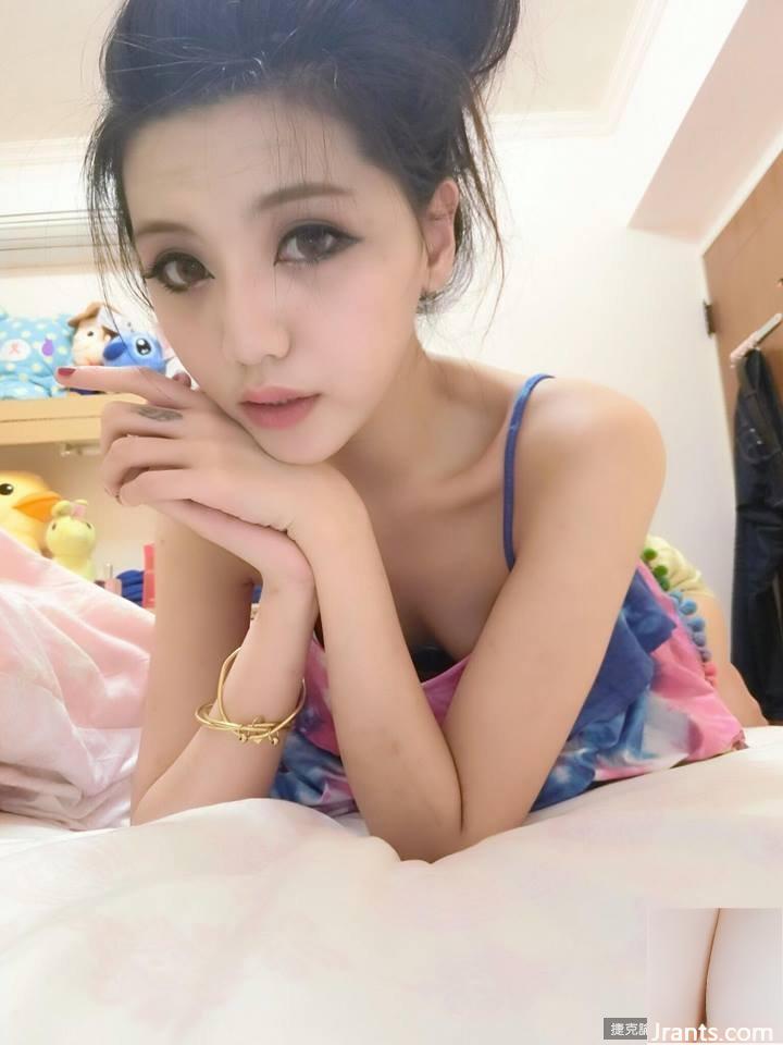 ~Zhang Rongrong~Vai thon, ngực nhỏ, thật gợi cảm (61P) - Ảnh 49