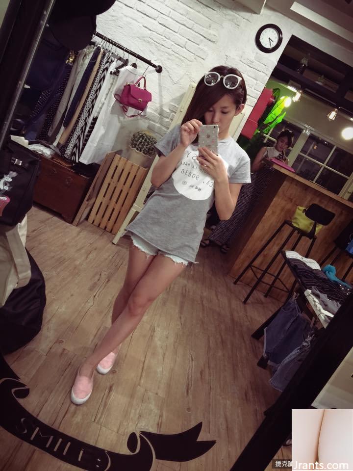 ~Yao Yao (Guo Shuyao)~ Hát trong bộ váy chữ V sâu với bộ ngực khủng (43P) - Ảnh 19