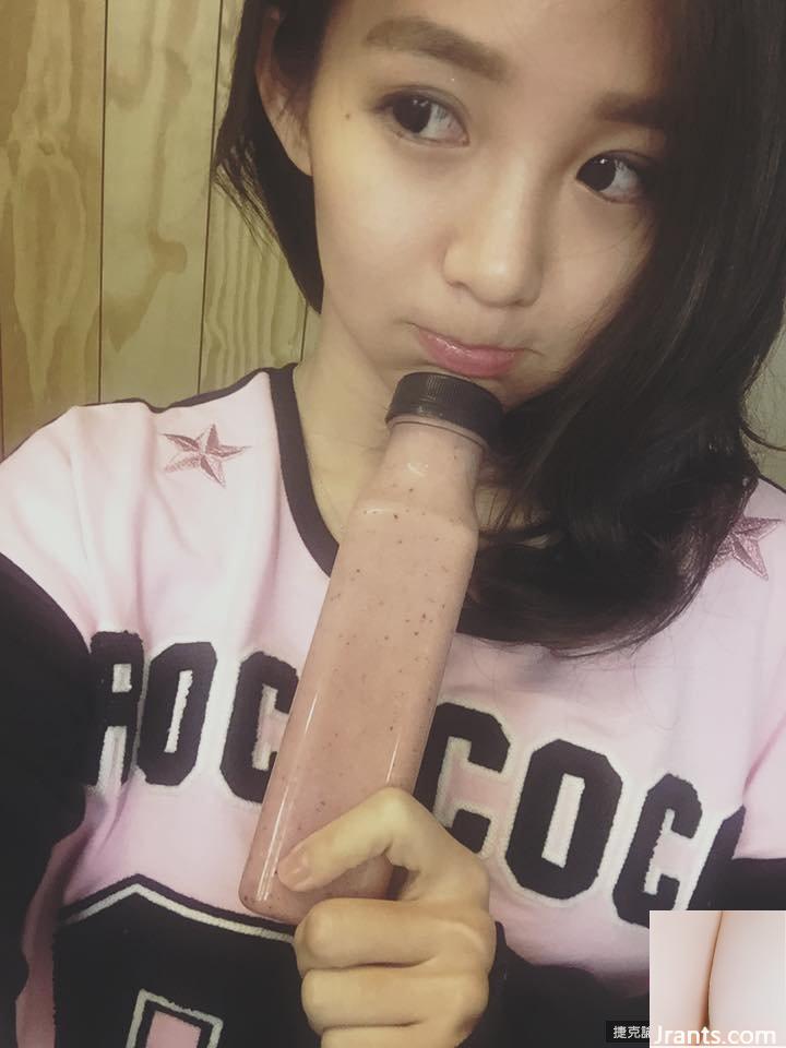 ~Yao Yao (Guo Shuyao)~ Hát trong bộ váy chữ V sâu với bộ ngực khủng (43P) - Ảnh 2