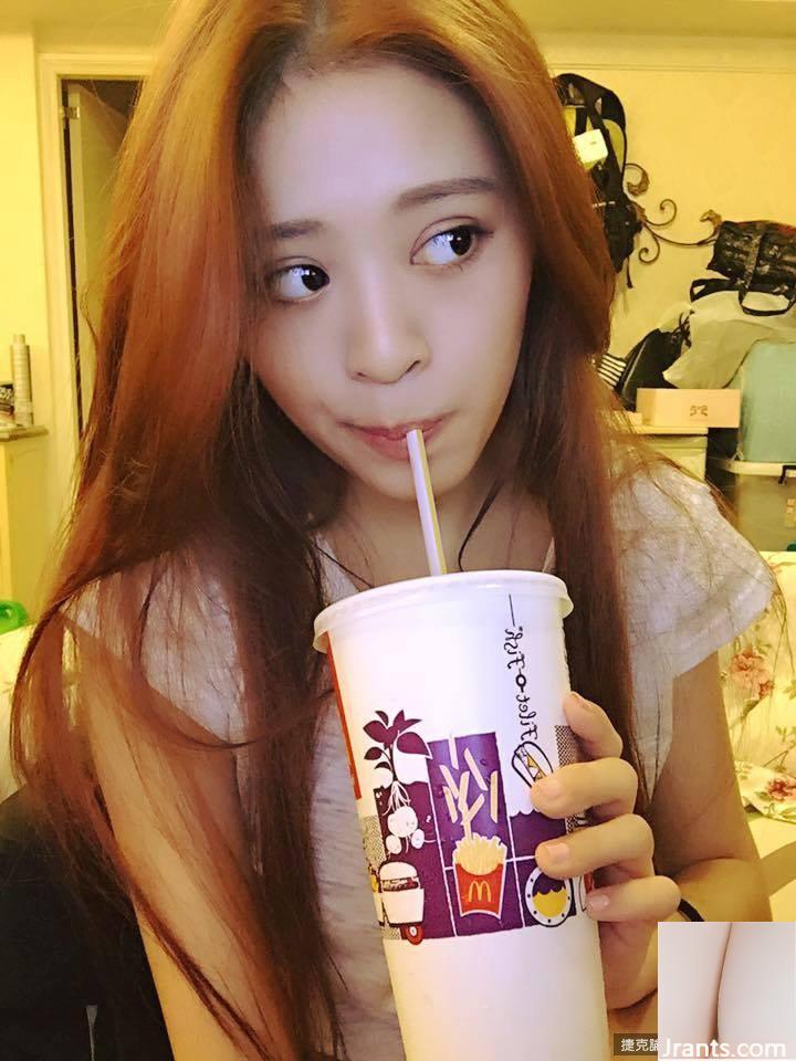 Cô gái ngọt ngào 32D đến từ Khoa Điều dưỡng của Đại học Khoa học và Công nghệ Quốc gia Đài Loan ~ Xie Yuxin ~ khoe vóc dáng chuẩn trong bộ nội y gợi cảm (63P) - Ảnh 8