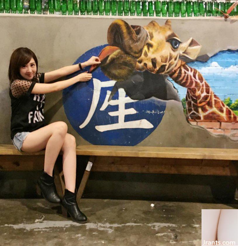 Người dẫn tin tức D-cup nhỏ Suitang ~ Huang Ruowei ~ chơi piano gợi cảm (41P) - Ảnh 17