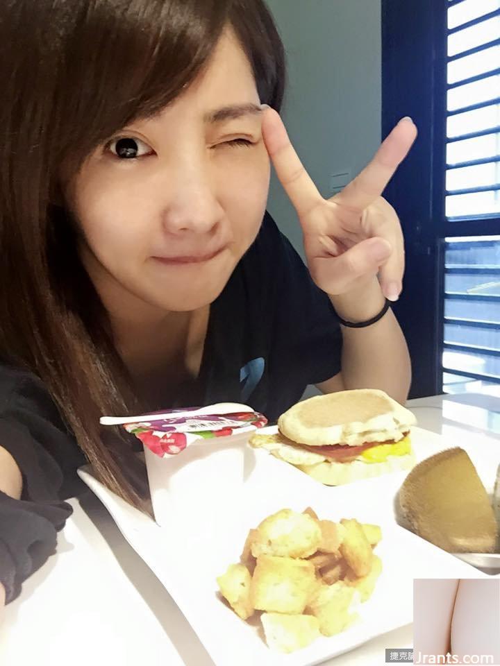 Người dẫn tin tức D-cup nhỏ Suitang ~ Huang Ruowei ~ chơi piano gợi cảm (41P) - Ảnh 3