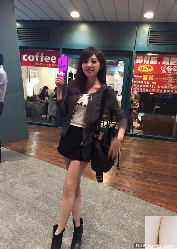 Người dẫn tin tức D-cup nhỏ Suitang ~ Huang Ruowei ~ chơi piano gợi cảm (41P) - Ảnh 31