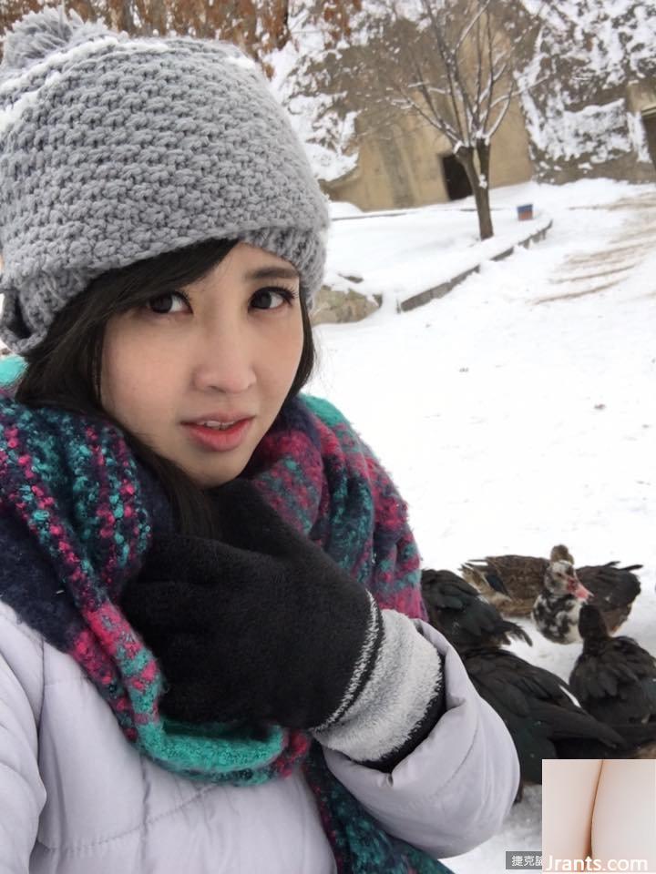 Người dẫn tin tức D-cup nhỏ Suitang ~ Huang Ruowei ~ chơi piano gợi cảm (41P) - Ảnh 39