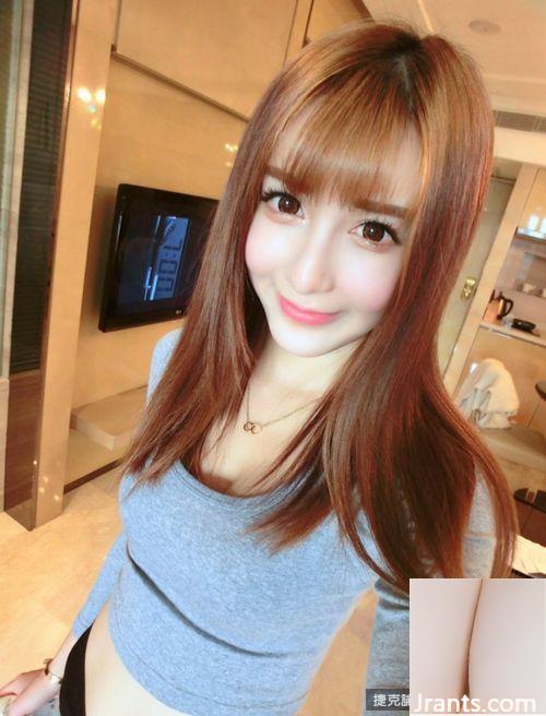 Cô gái xinh đẹp và ngọt ngào Wang Mengshi có đường cong vòng eo gợi cảm (18P) - Ảnh 14