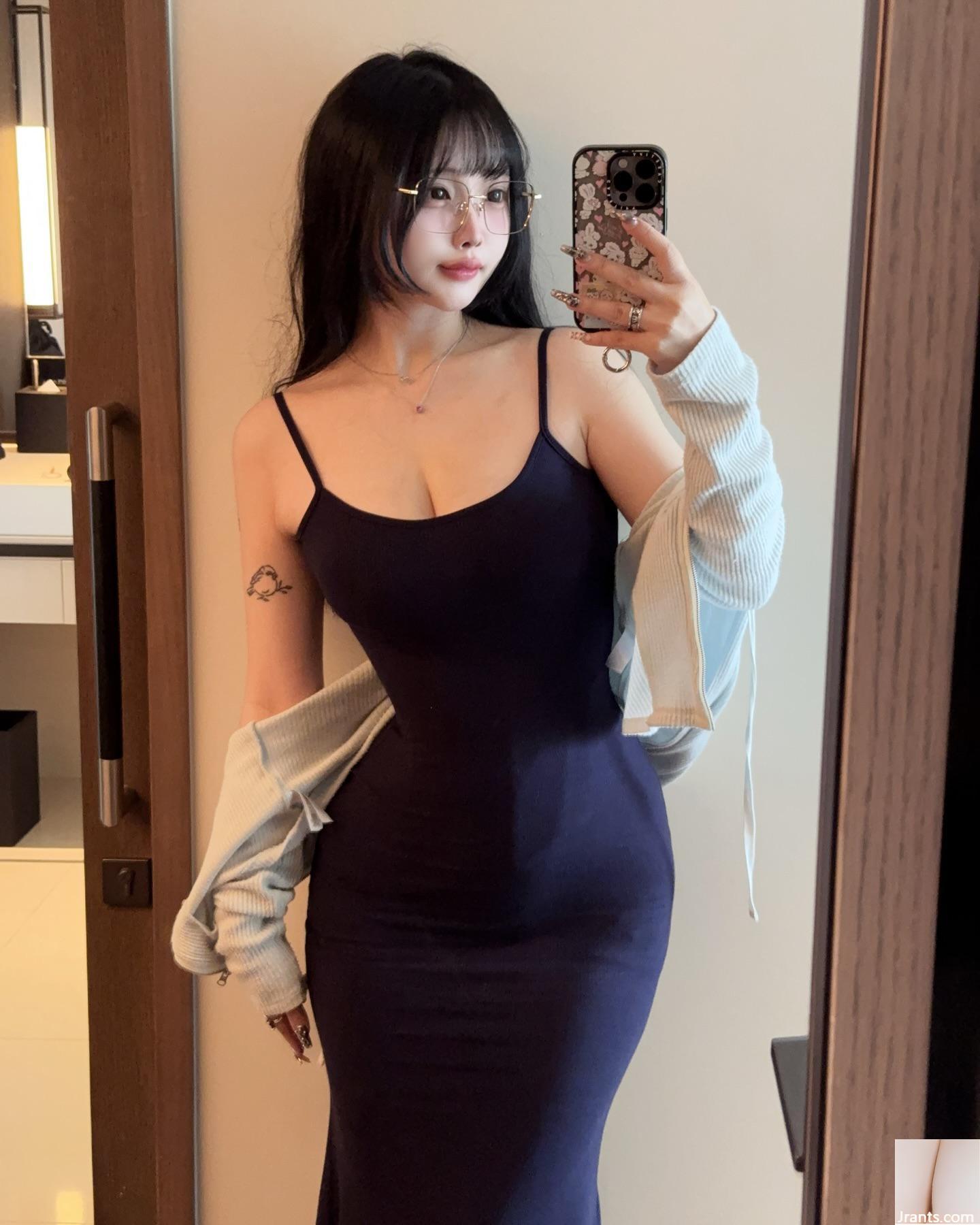 Đôi chân xinh đẹp quyến rũ với nụ cười “Miyu's Little Pussy” mang đến cho người ta sức sống tràn đầy và bộ ngực hơi lộ ra để xoa dịu cơ thể và tâm trí (22P) - Ảnh 2