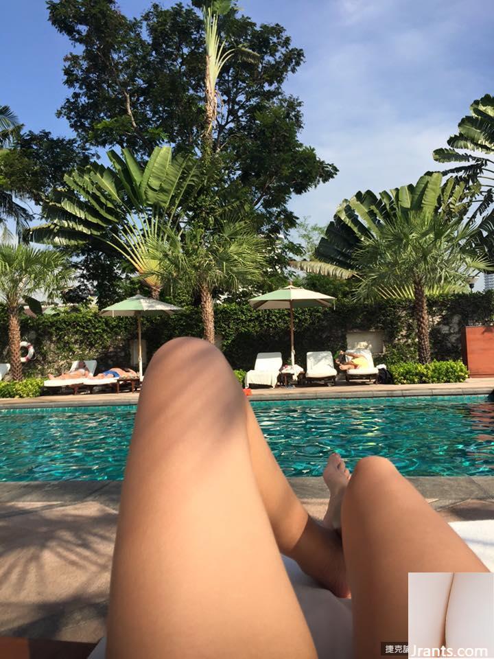 Nữ thần gợi cảm ~ Amis Ai MISSLEG ~ diện bộ bikini bắt mắt để selfie trong chuyến du lịch Bangkok (29P) - Ảnh 7