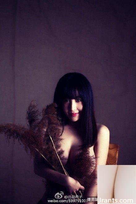 Trọng tài bể bơi xinh đẹp hung dữ nhất với bộ ngực cúp G ~ Lu Mengxizi (Lu Shuaixi) ~ Bức ảnh selfie ngực khủng mới nhất sắp bùng nổ!! - Ảnh 7