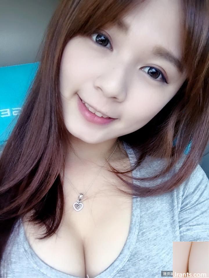 Em yêu Xiaoya ~ mặc bộ đồ ngủ sexy khoét sâu bắt mắt trước khi đi ngủ, thật bắt mắt!! (52P) - Ảnh 2