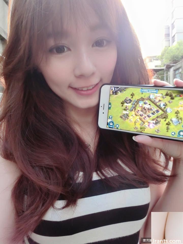 Em yêu Xiaoya ~ mặc bộ đồ ngủ sexy khoét sâu bắt mắt trước khi đi ngủ, thật bắt mắt!! (52P) - Ảnh 41