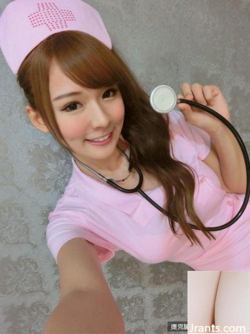 Cô gái xinh đẹp ngọt ngào Lisa trong trang phục y tá xuất hiện gợi cảm đến mức tôi rất muốn được cô ấy chăm sóc (34P)