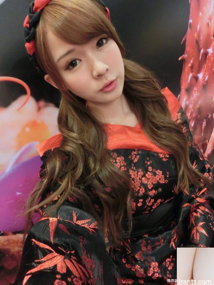 Cô gái xinh đẹp ngọt ngào Lisa trong trang phục y tá xuất hiện gợi cảm đến mức tôi rất muốn được cô ấy chăm sóc (34P) - Ảnh 23