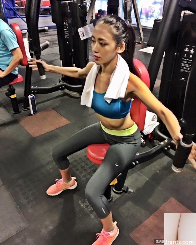 Cô gái ngực báo ngọt ngào và nóng bỏng 32D ~ Qian Qian (Qian Honglin) ~ Tôi thực sự muốn chinh phục con báo chân dài này (38P) - Ảnh 26