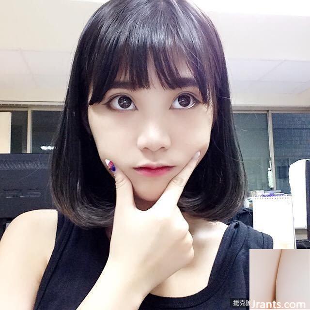 Tại Game Show, cosplayer ngực siêu ngực Li Youmei diễn giải nữ tướng Cổng Thời Không (24P) - Ảnh 10